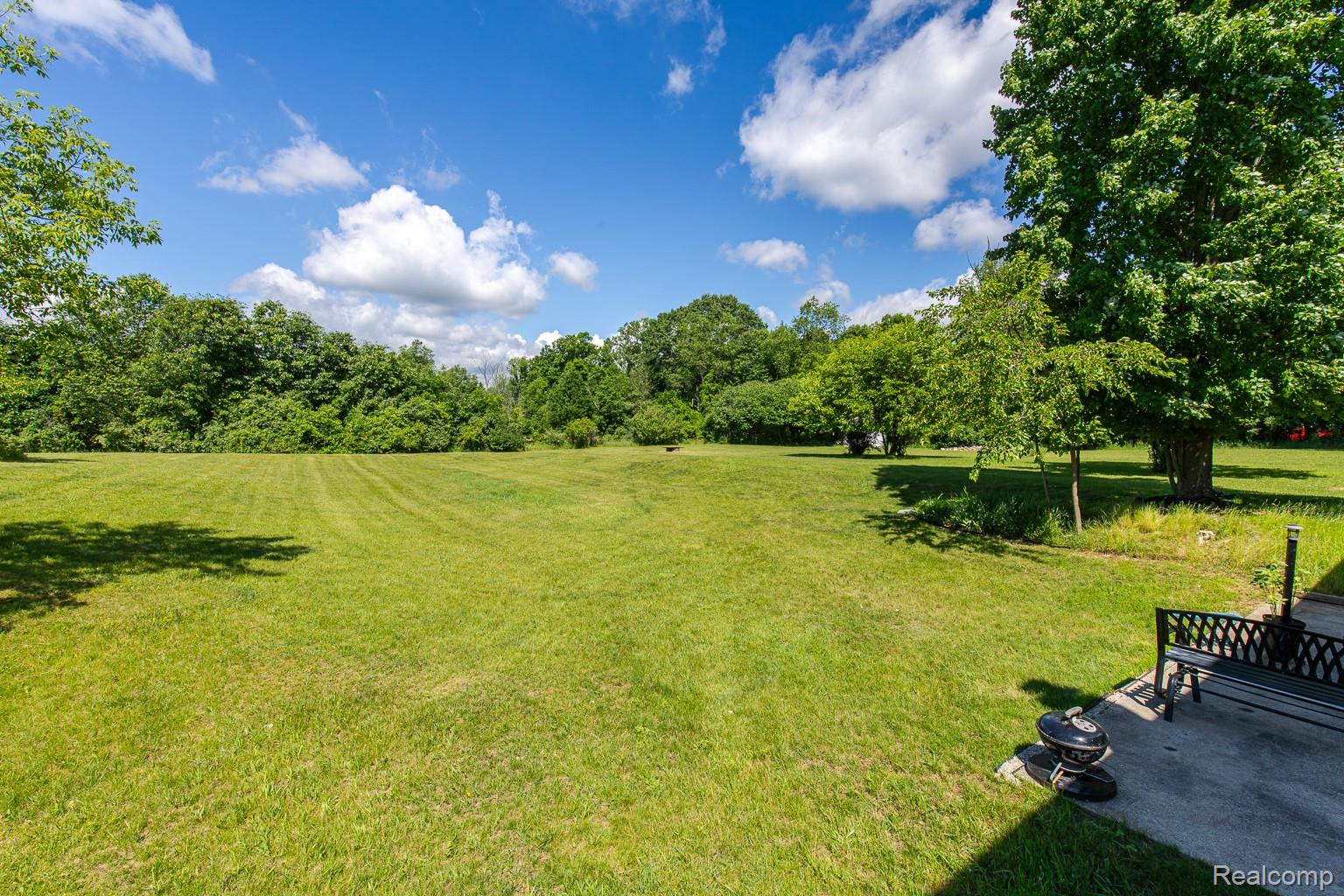 9635 Ortonville Road Property Photo 23