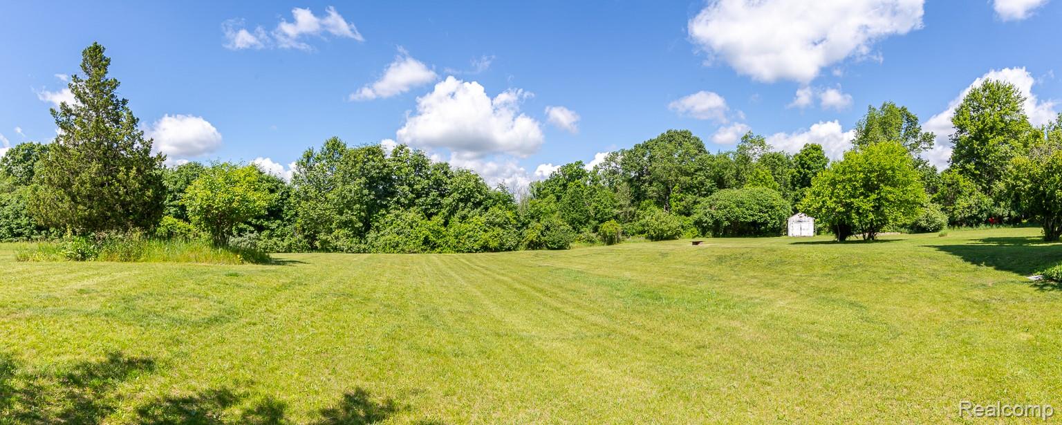 9635 Ortonville Road Property Photo 25