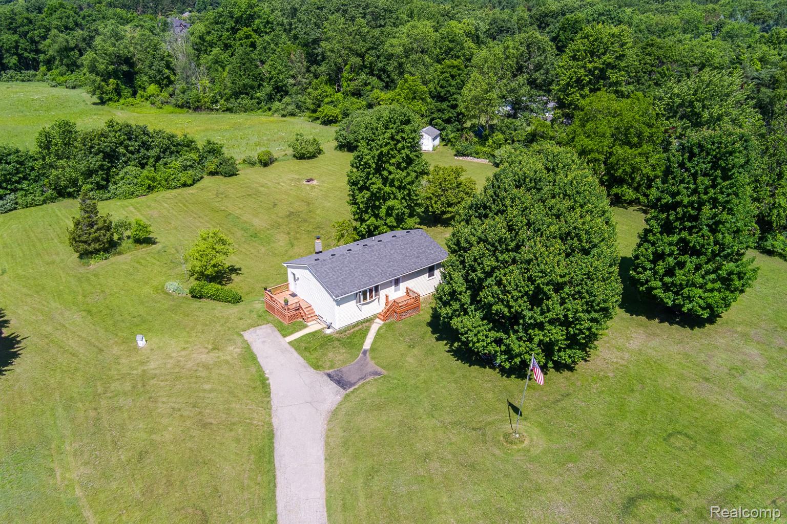 9635 Ortonville Road Property Photo 27