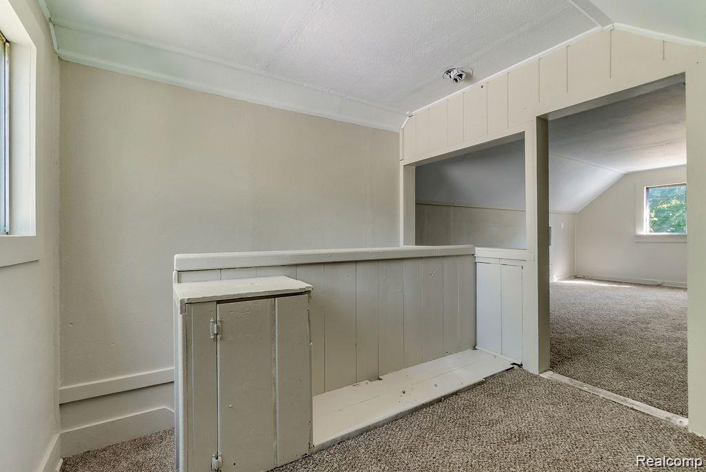 5322 Winthrop Boulevard Property Photo 9