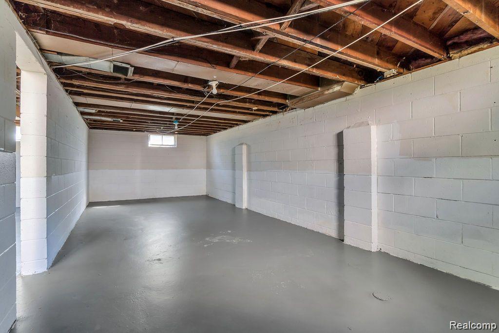 5322 Winthrop Boulevard Property Photo 11