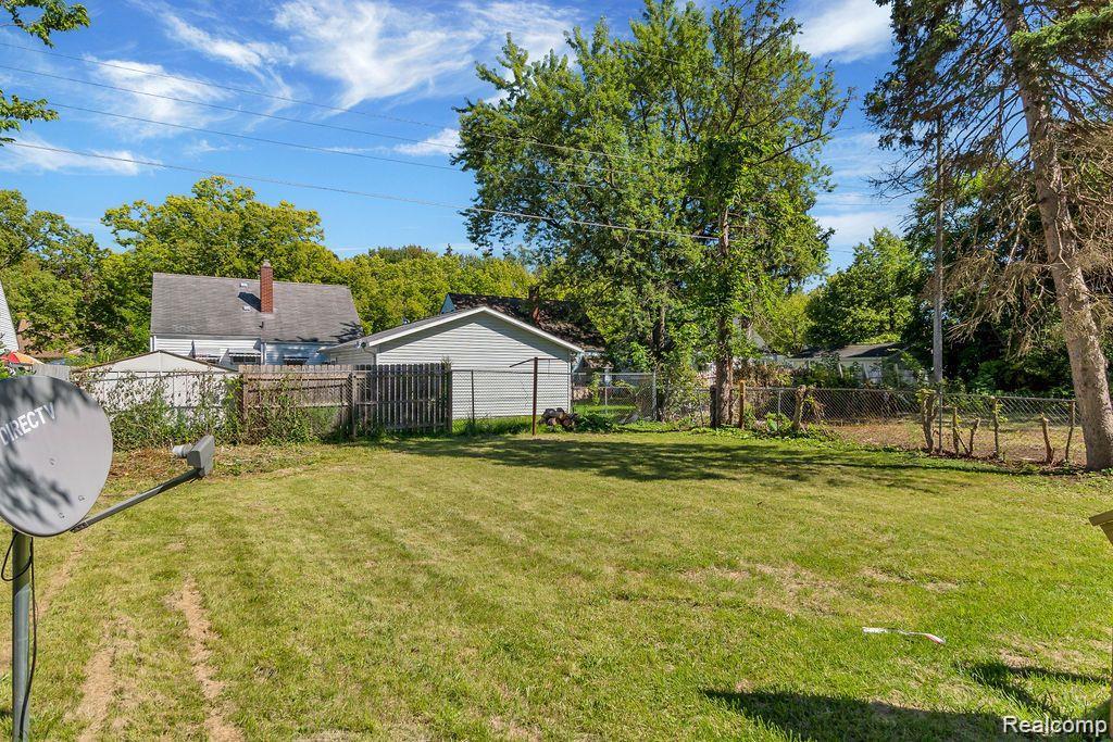 5322 Winthrop Boulevard Property Photo 12