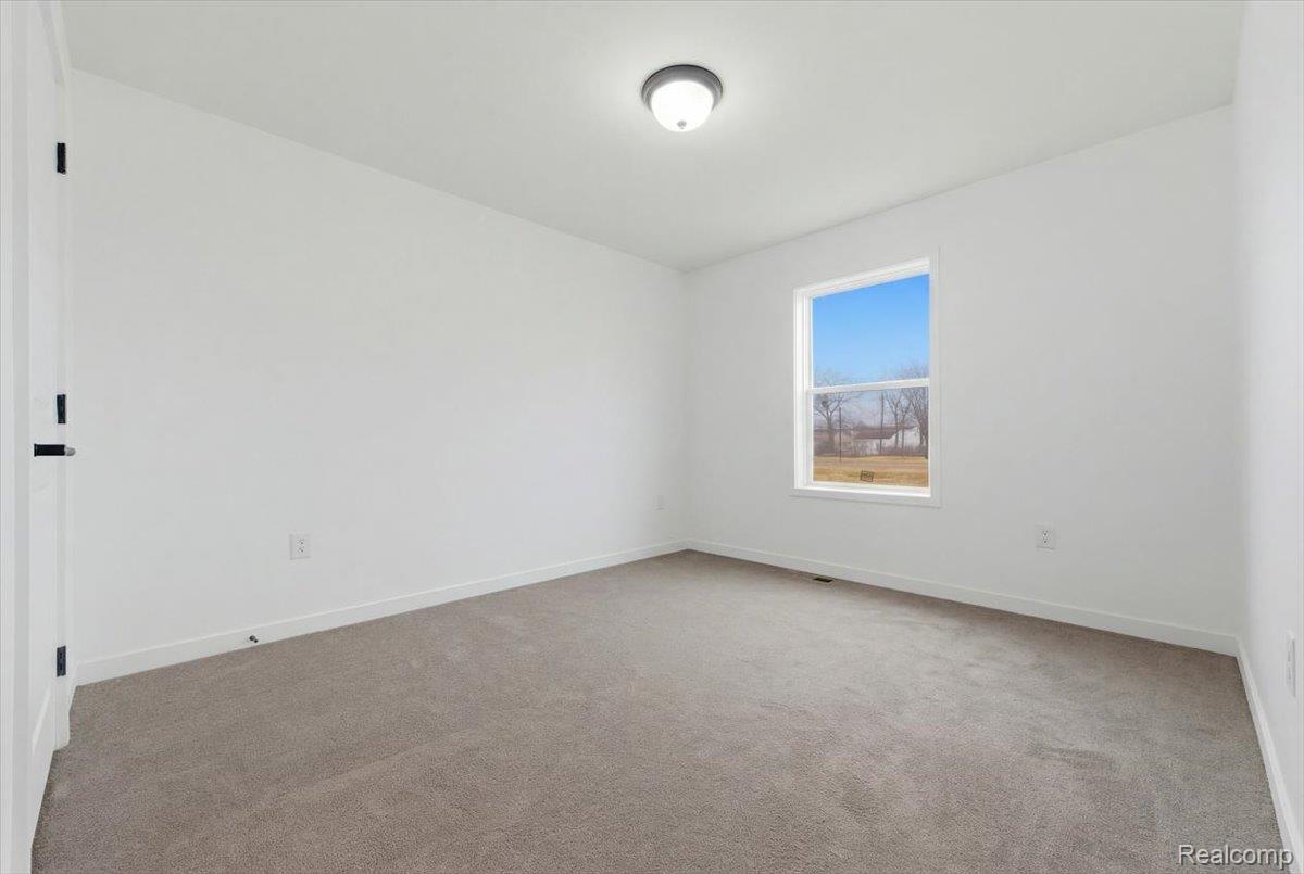 4396 Bridgeport Court Property Photo 24
