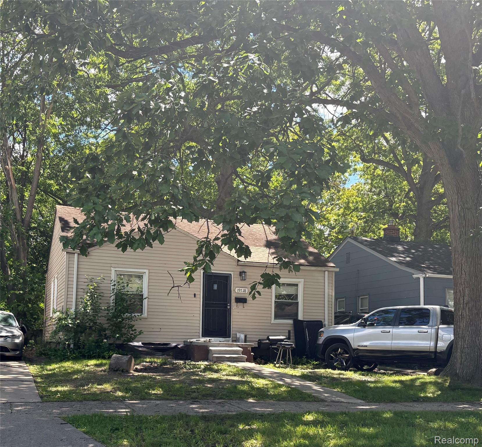 19728 Biltmore Street Property Photo 1