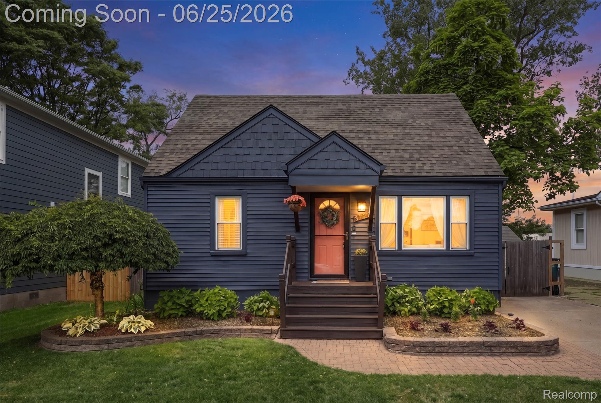 3121 Minerva Street Property Photo 1