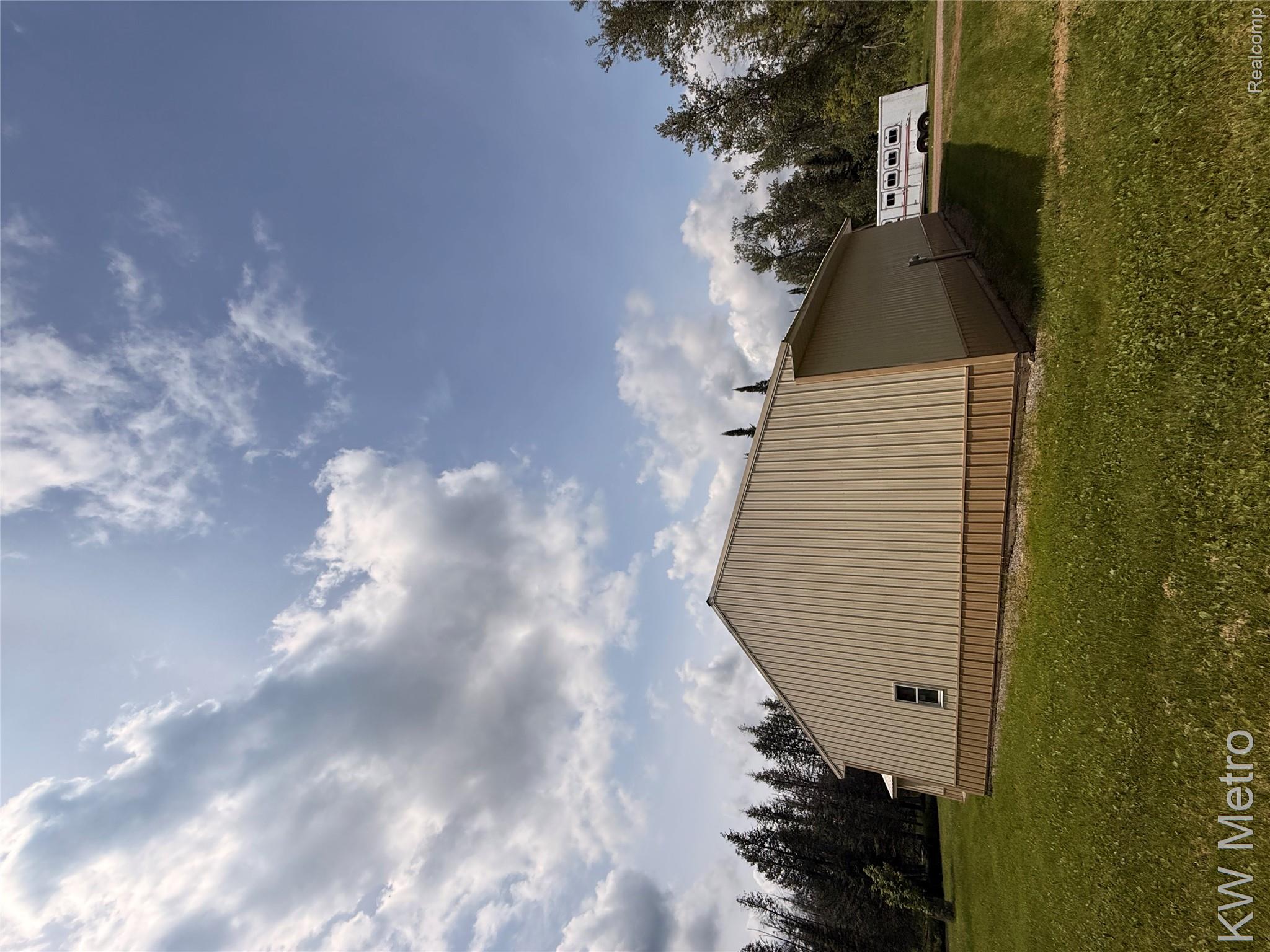 5749 Schultz Road Property Photo 15