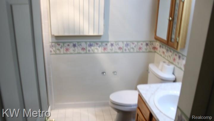 10 Canfield Circle 5 Property Photo 6