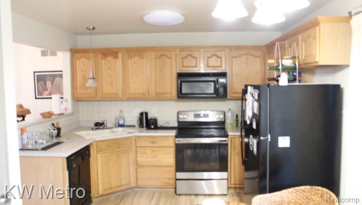 10 Canfield Circle 5 Property Photo 10