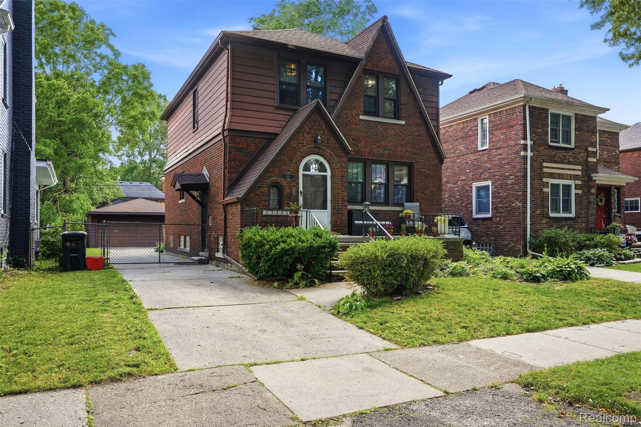 461 Manor Street Property Photo 2