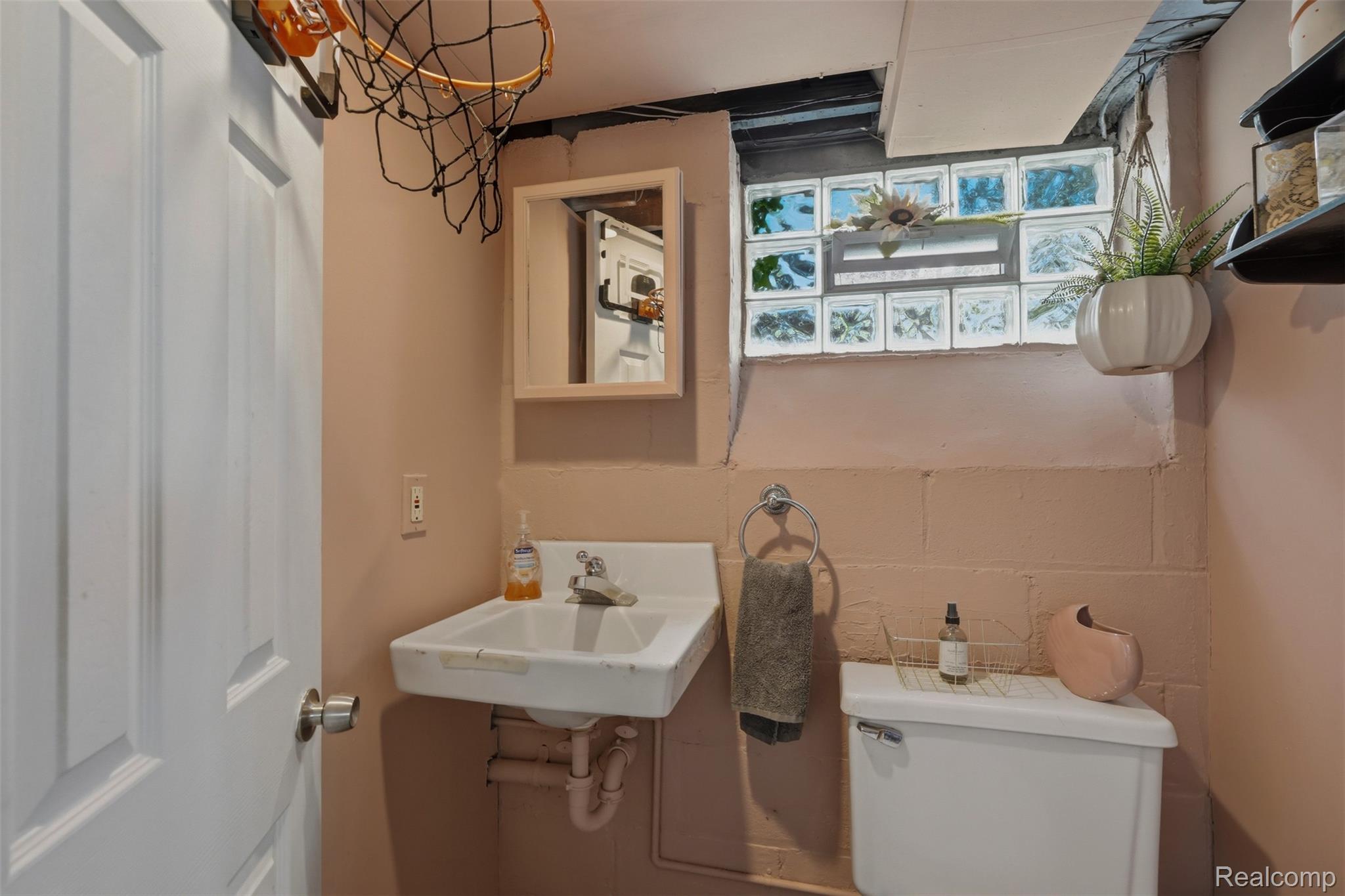 461 Manor Street Property Photo 32