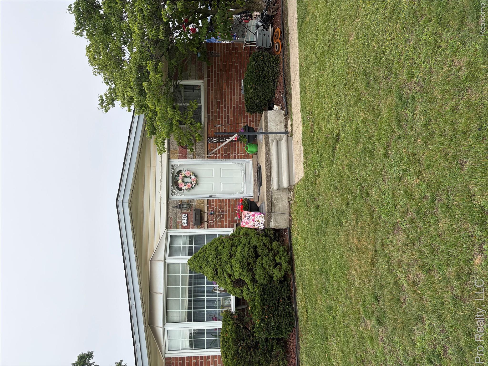 830 S Venoy Road Property Photo 1