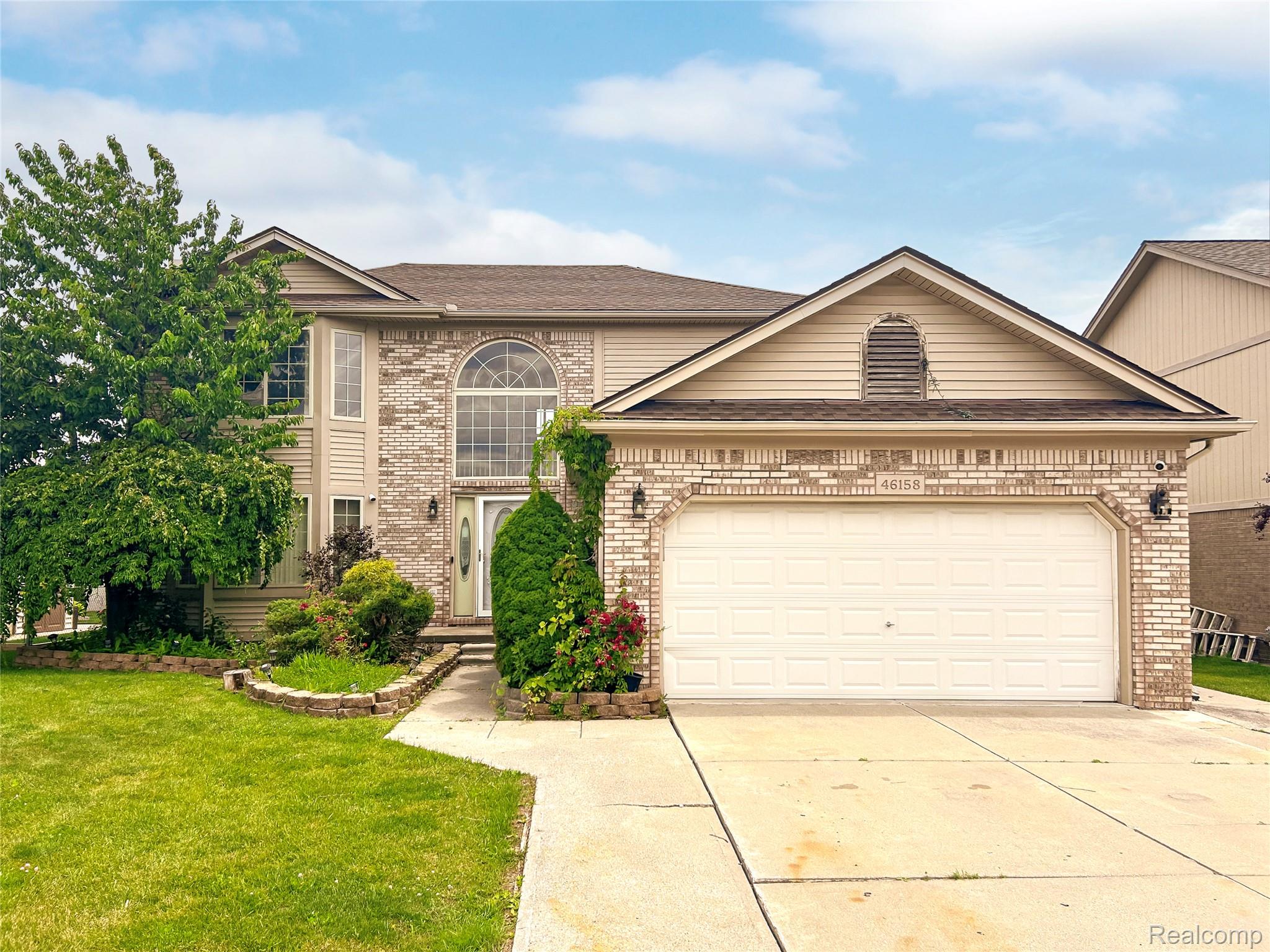 46158 Duke Drive Property Photo 1