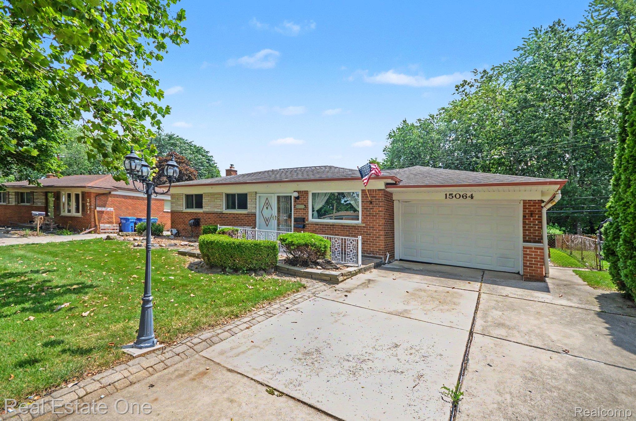 15064 Masonic Boulevard Property Photo 2