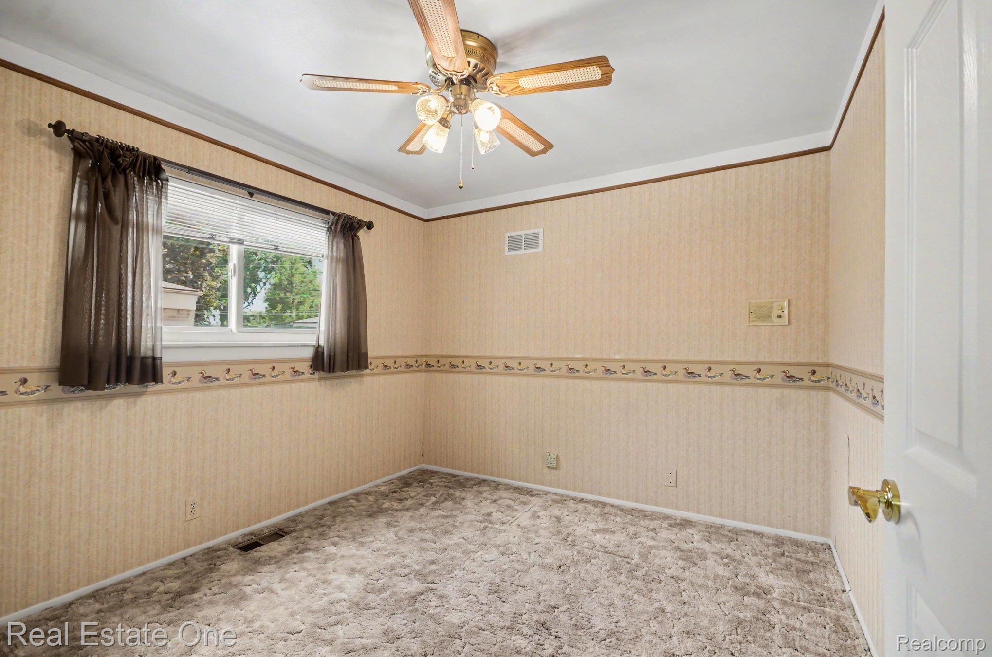 15064 Masonic Boulevard Property Photo 14