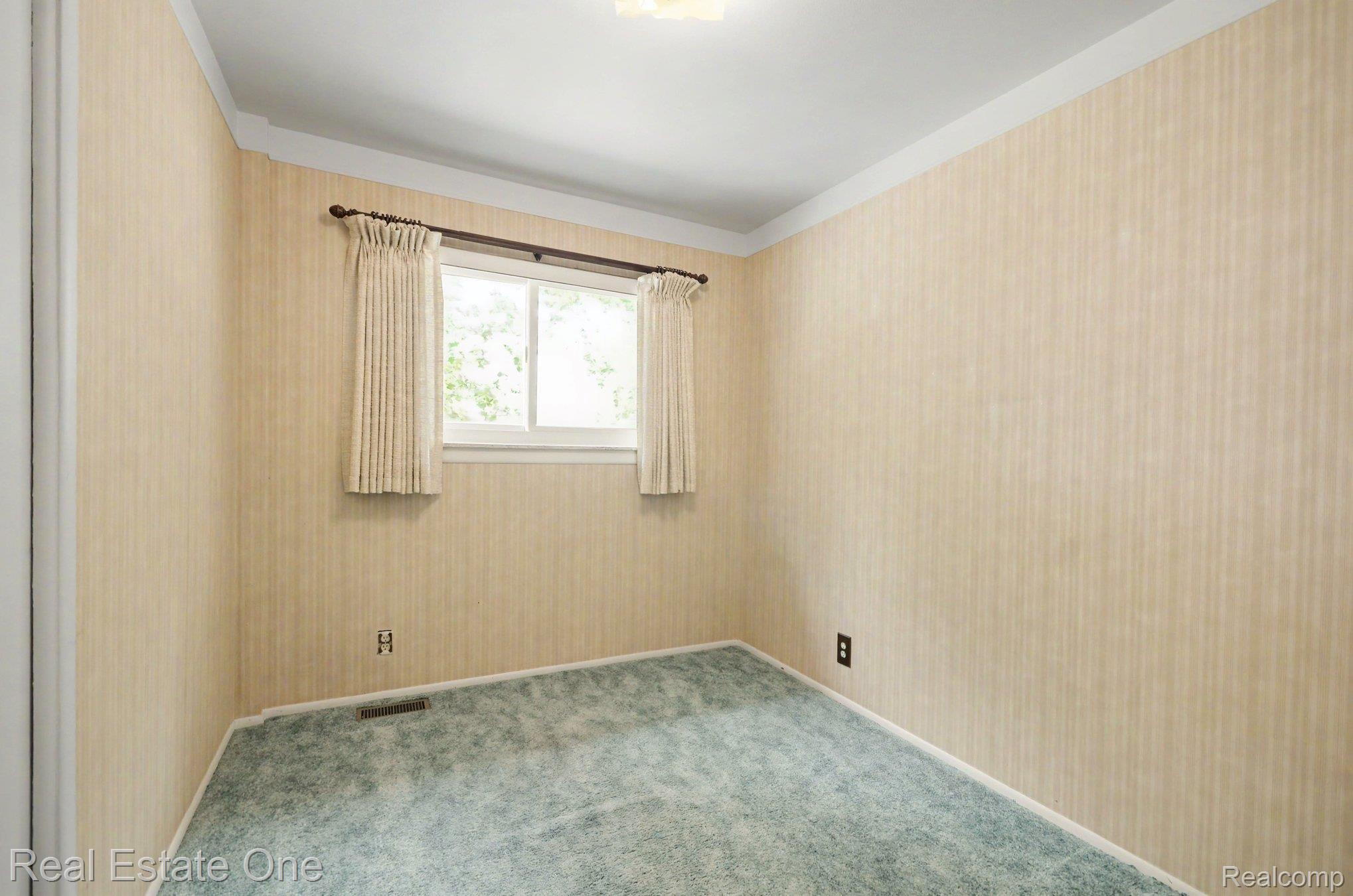 15064 Masonic Boulevard Property Photo 15