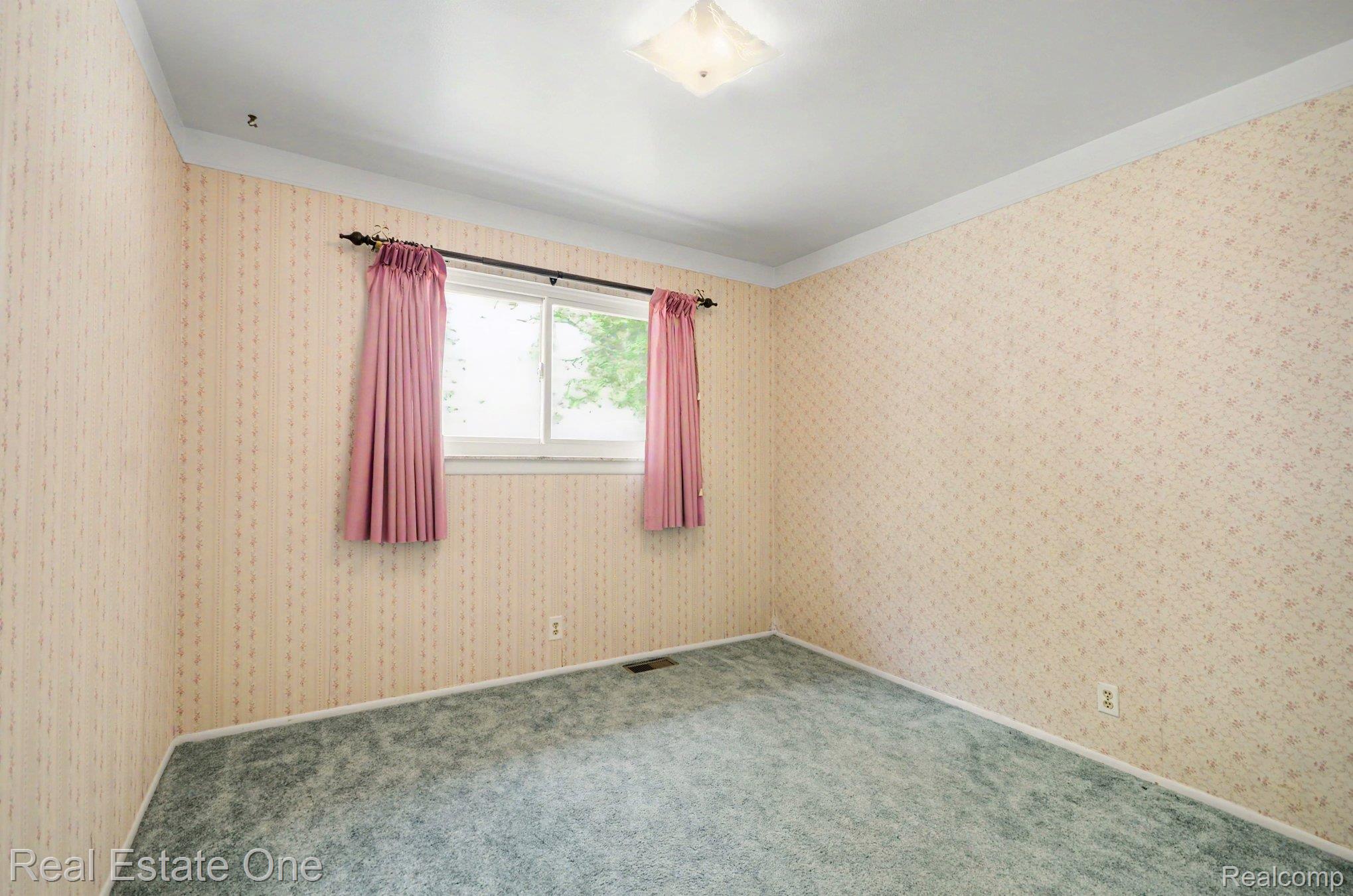 15064 Masonic Boulevard Property Photo 17