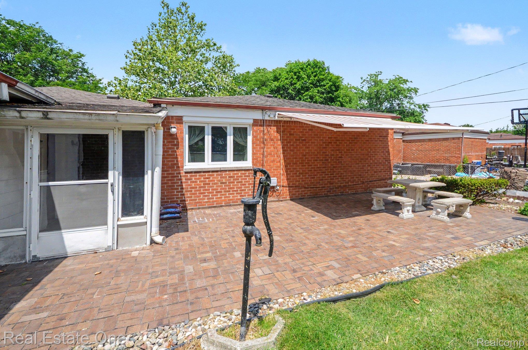 15064 Masonic Boulevard Property Photo 23