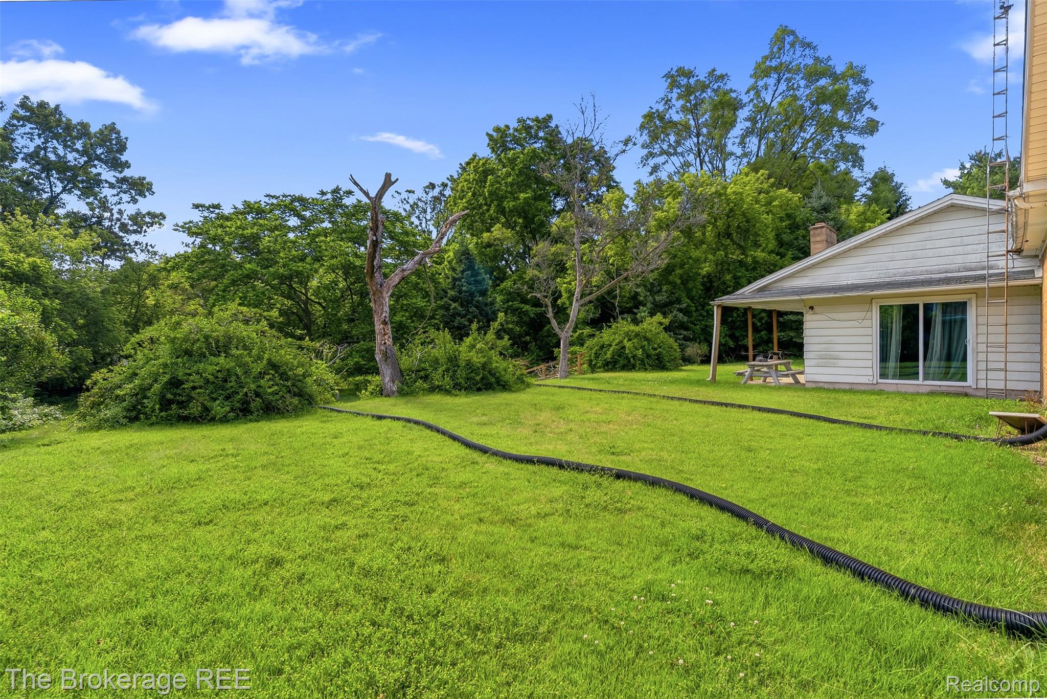 3290 Drexel Avenue Property Photo 4