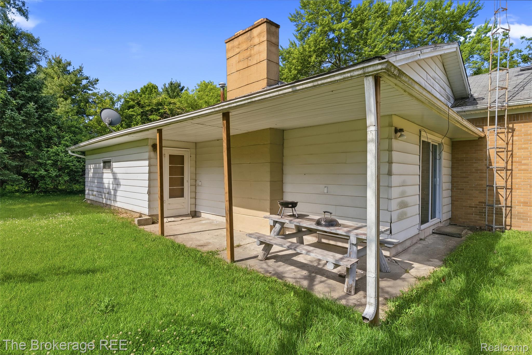 3290 Drexel Avenue Property Photo 6