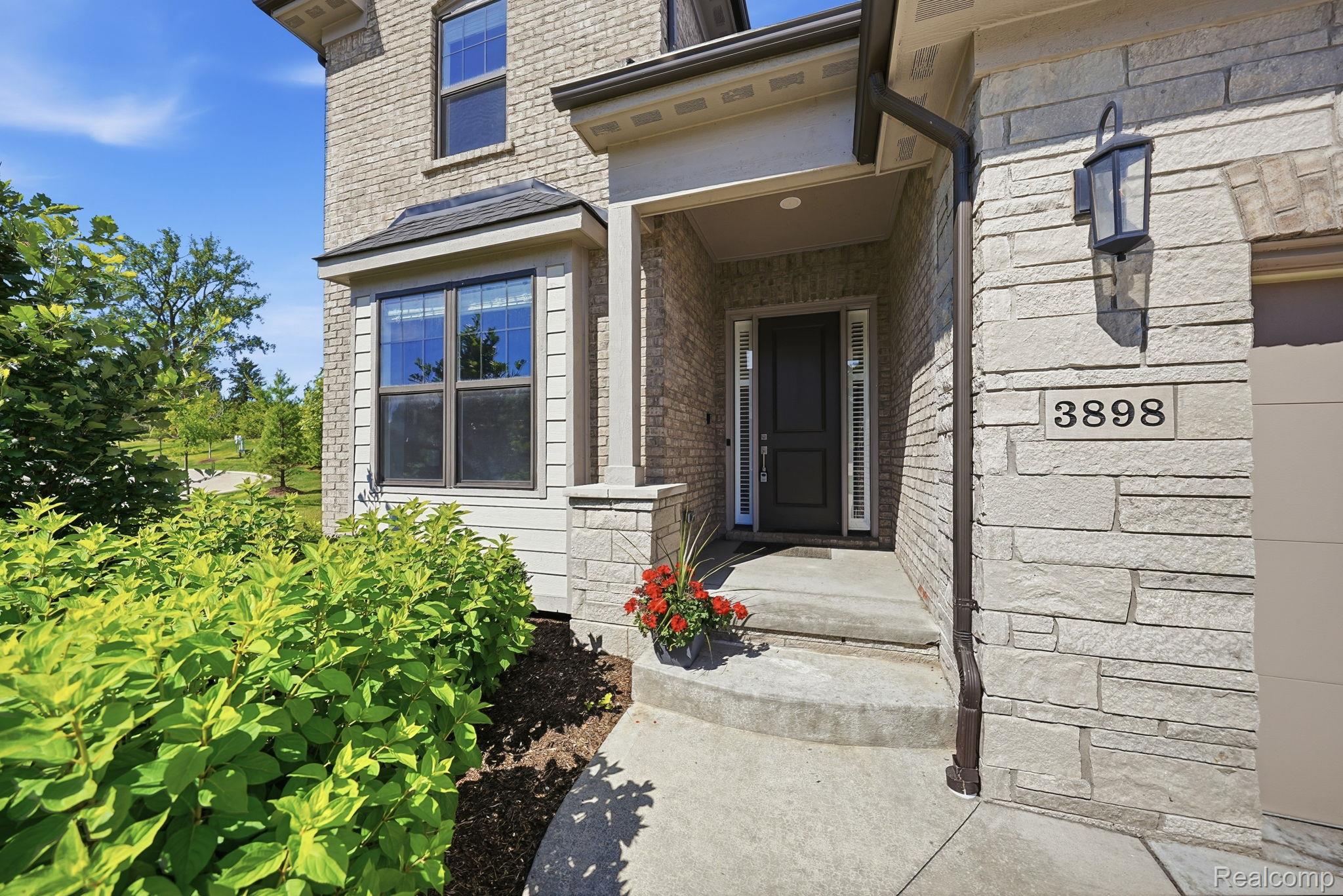 3898 Albatross Court Property Photo 6