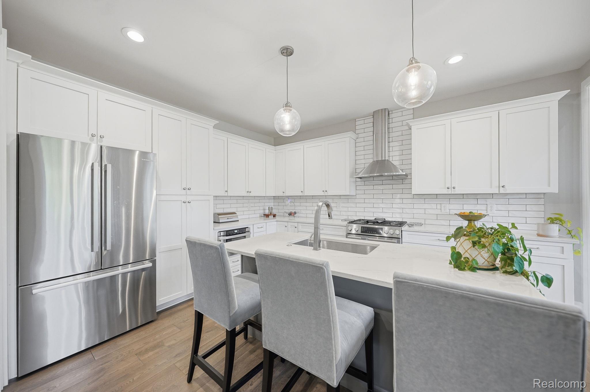3898 Albatross Court Property Photo 17