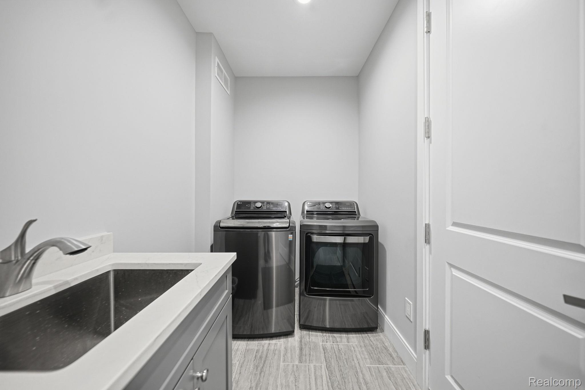 3898 Albatross Court Property Photo 45
