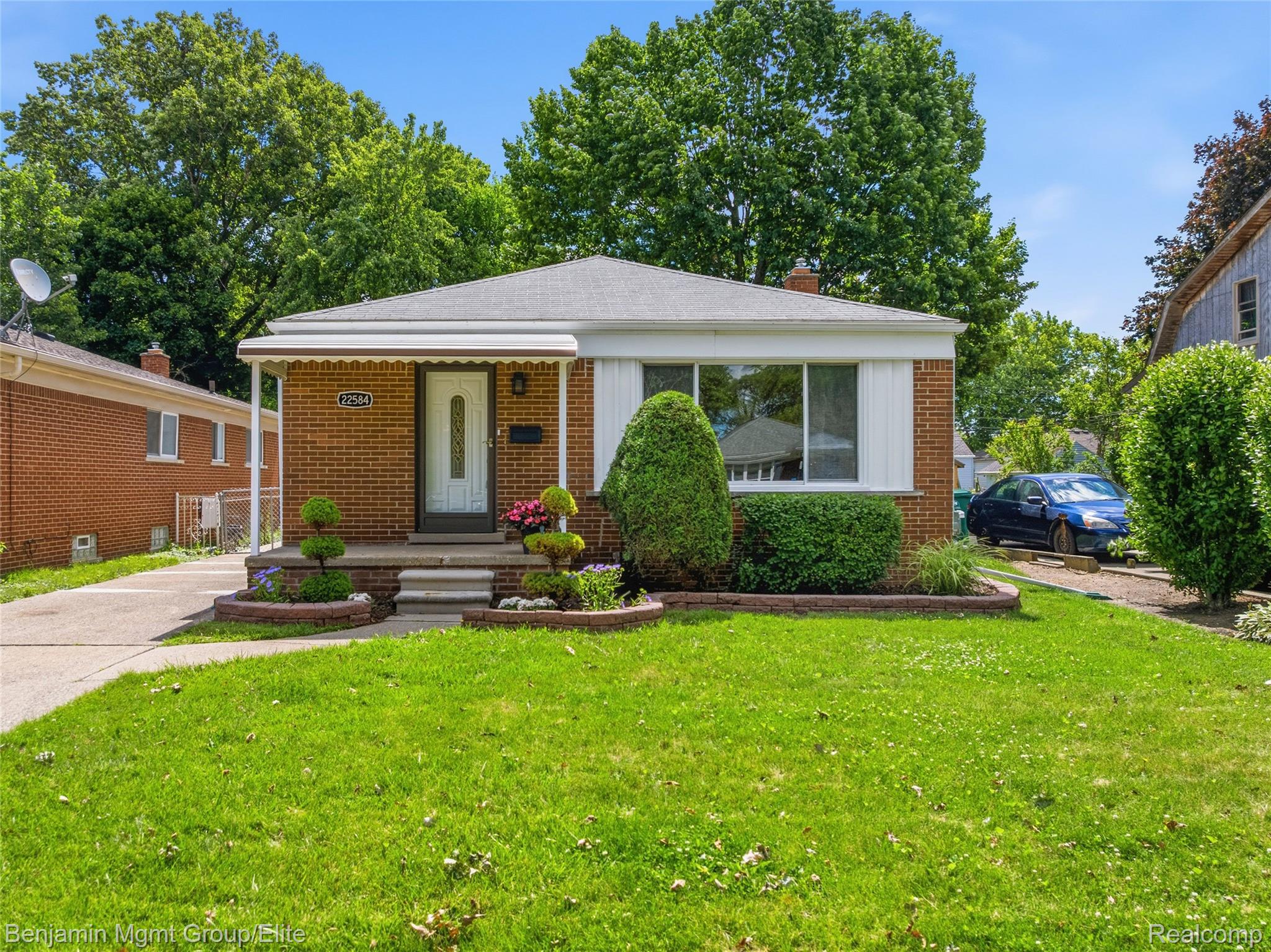 22584 Marine Avenue Property Photo 1