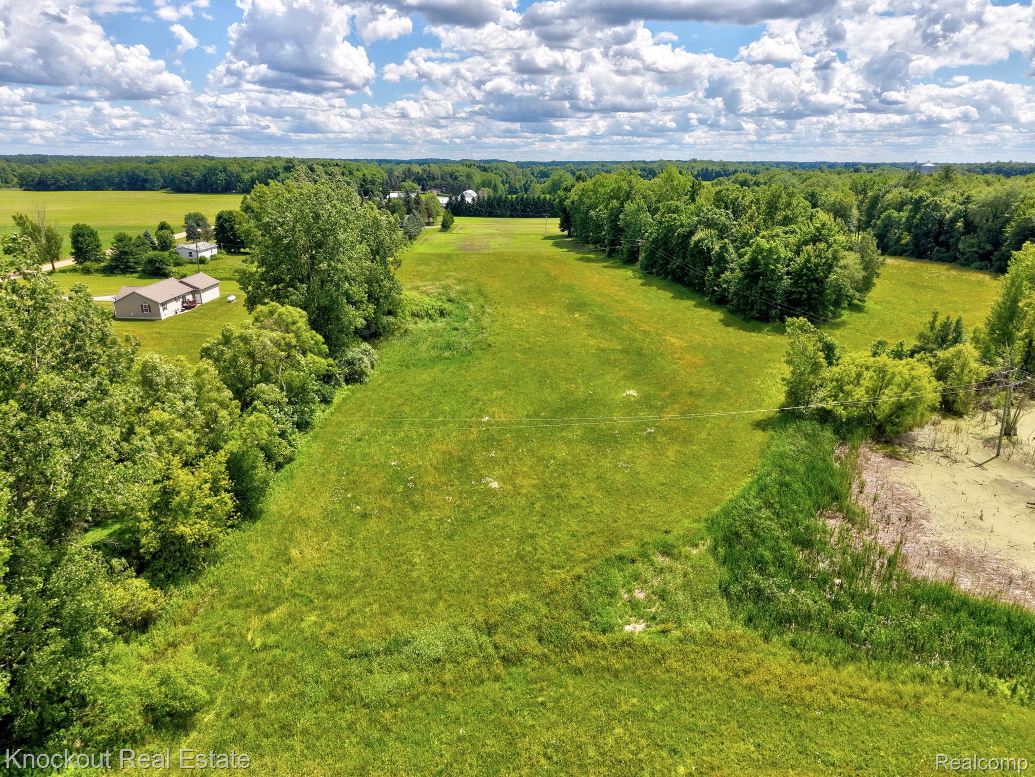 4500 Birch Run Road Property Photo 8