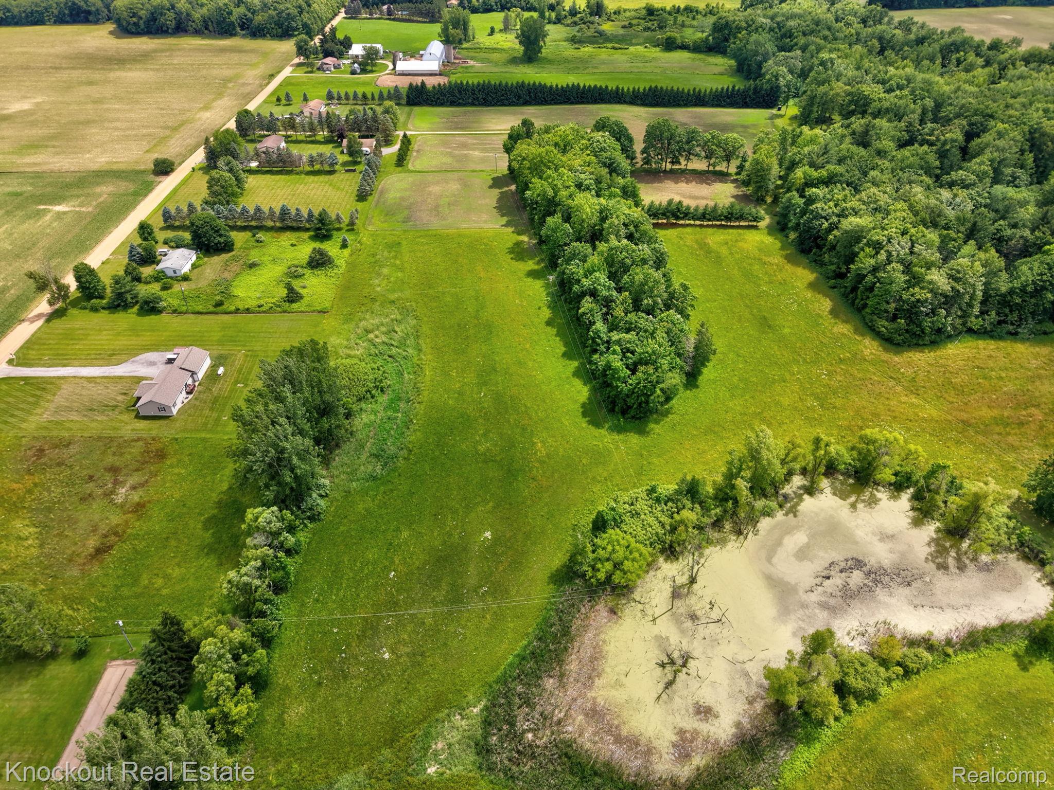4500 Birch Run Road Property Photo 9
