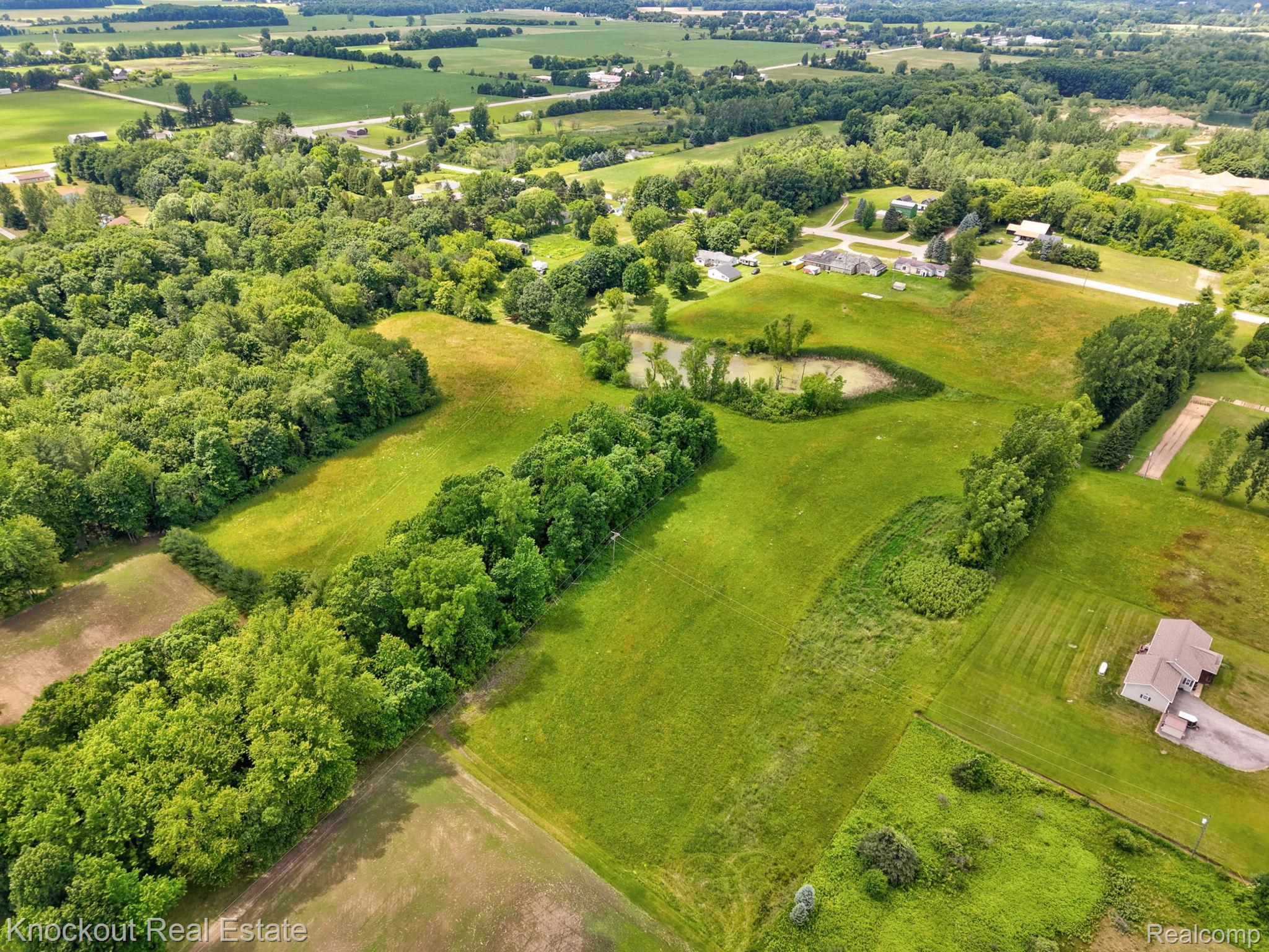 4500 Birch Run Road Property Photo 18