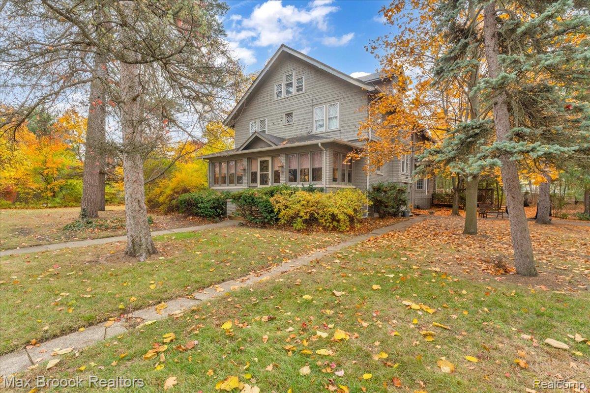 11 Poplar Park Boulevard Property Photo 3