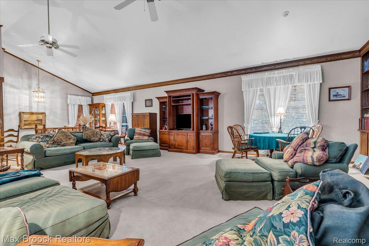 11 Poplar Park Boulevard Property Photo 12