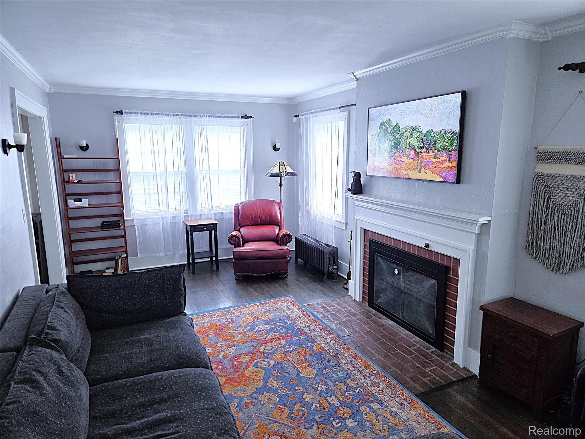 205 E Iroquois Road Property Photo 6
