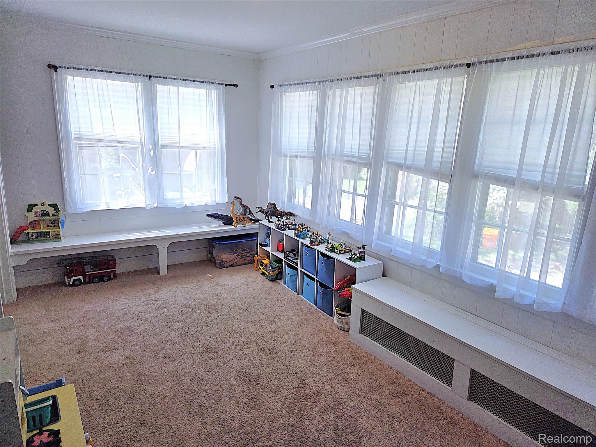 205 E Iroquois Road Property Photo 12