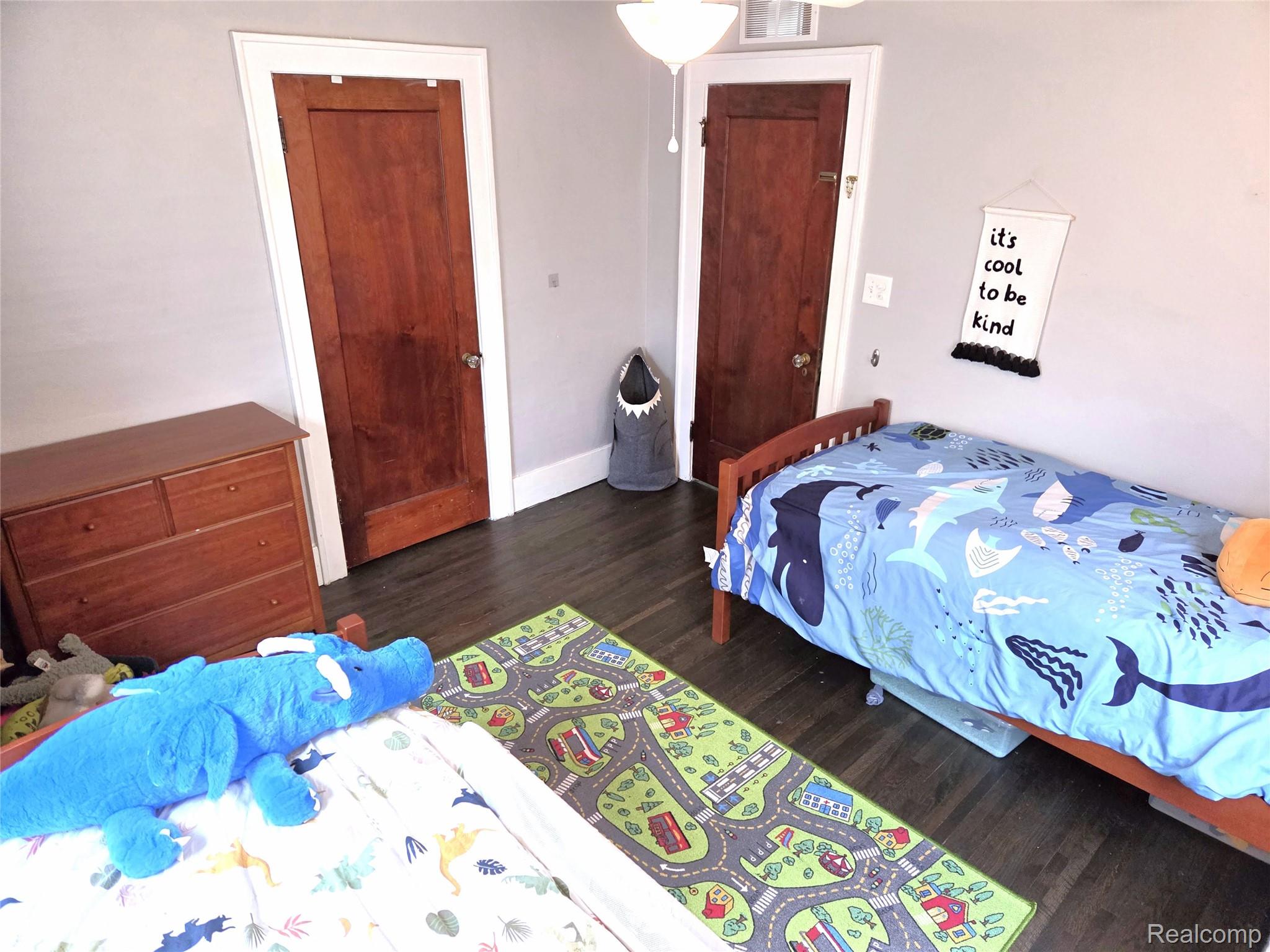 205 E Iroquois Road Property Photo 20