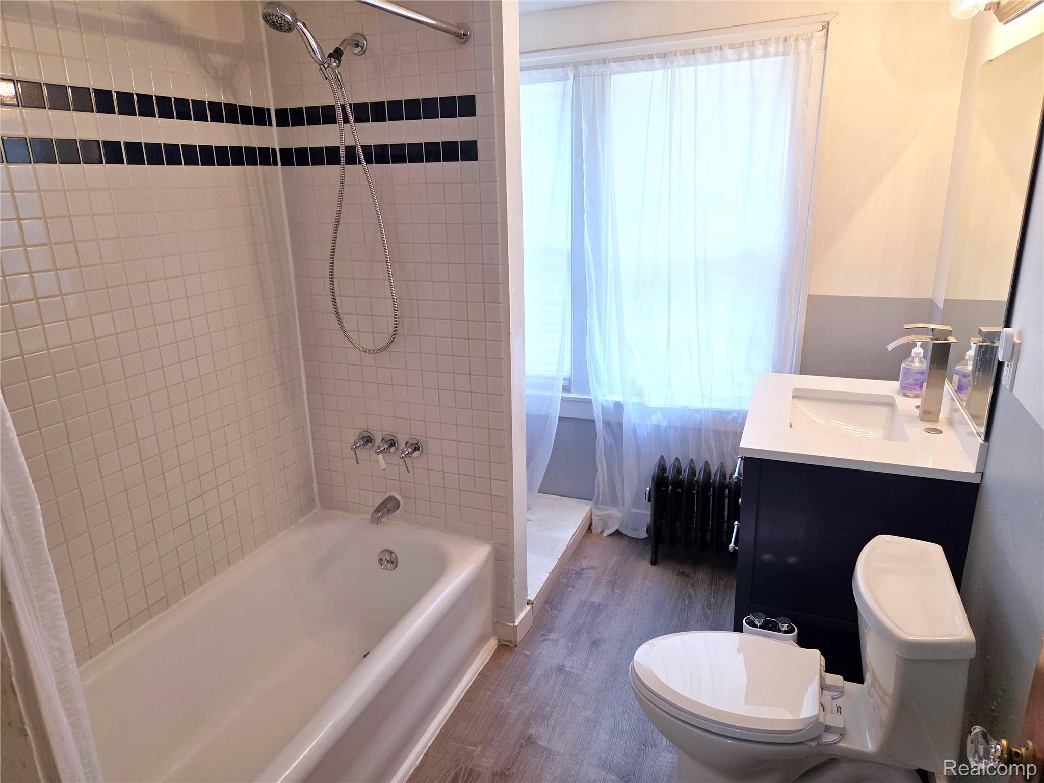 205 E Iroquois Road Property Photo 22