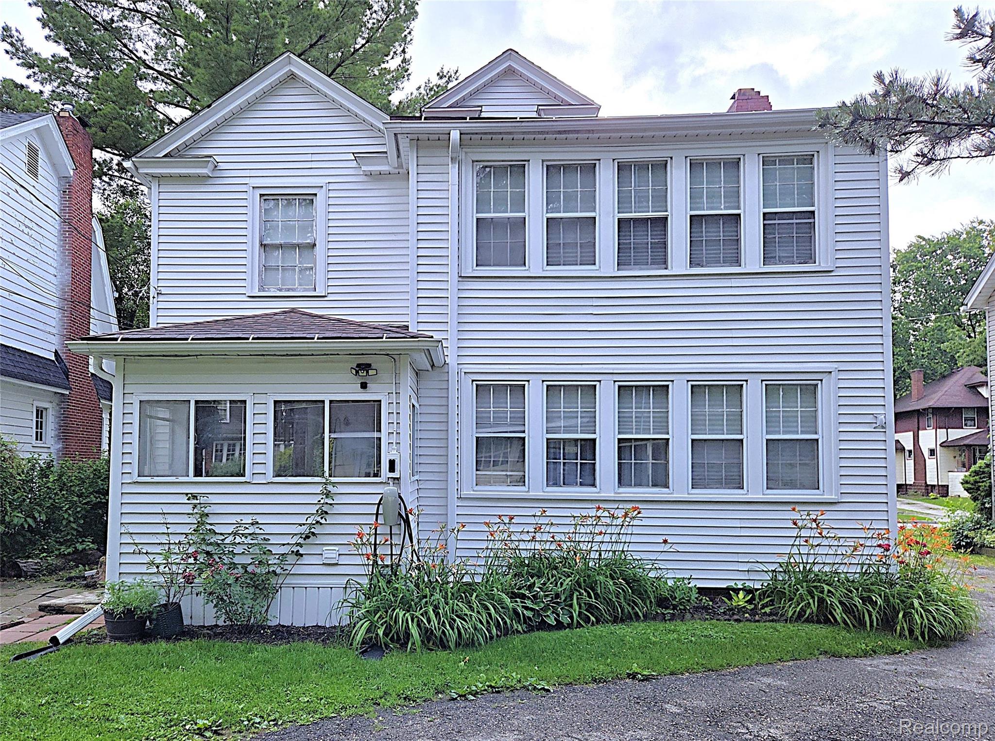 205 E Iroquois Road Property Photo 26