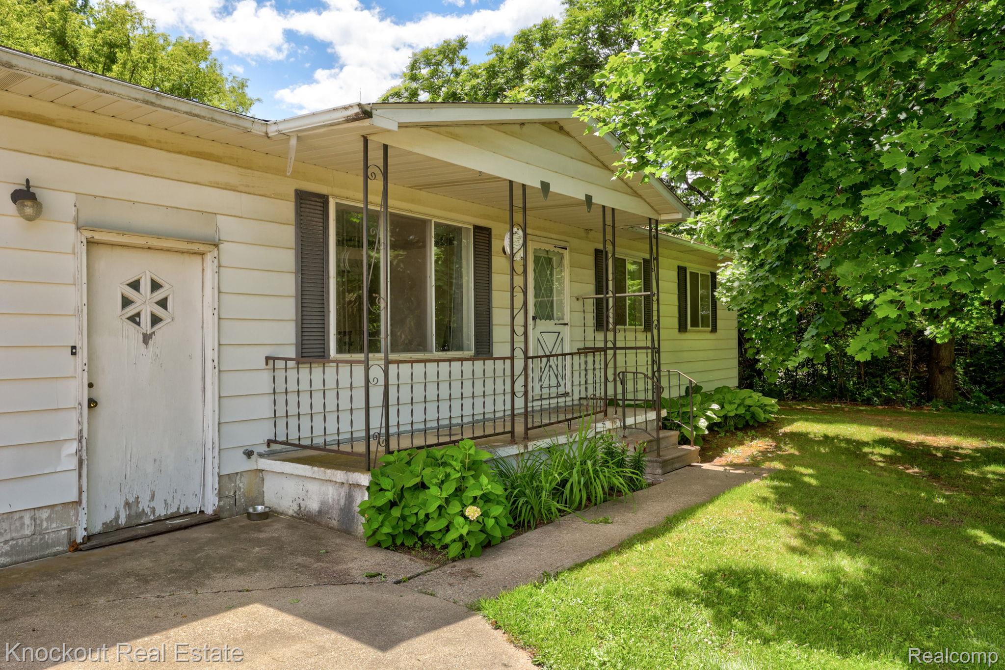 4585 Birch Run Road Property Photo 7