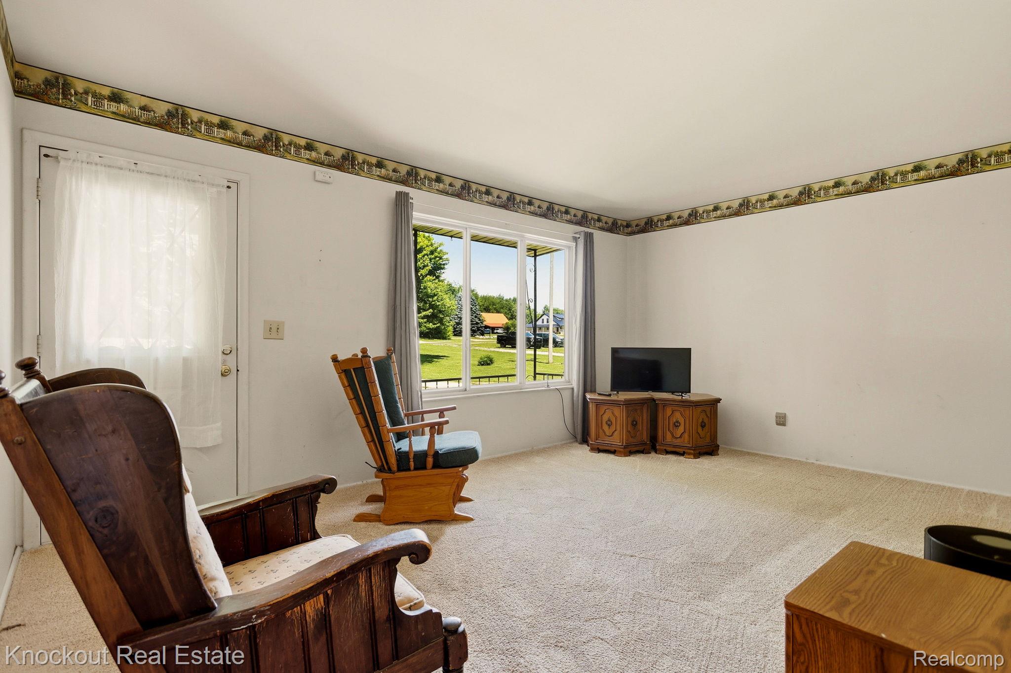 4585 Birch Run Road Property Photo 10