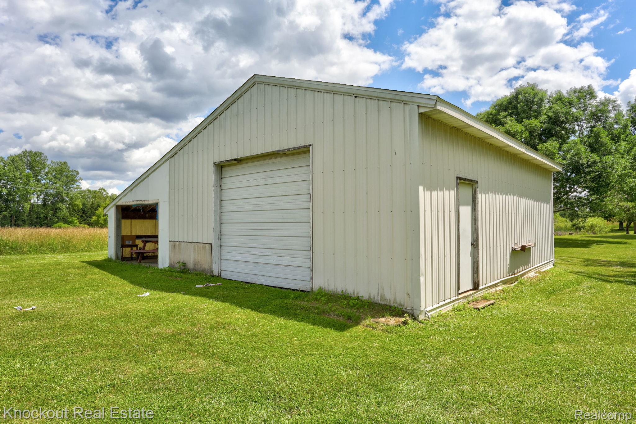 4585 Birch Run Road Property Photo 37