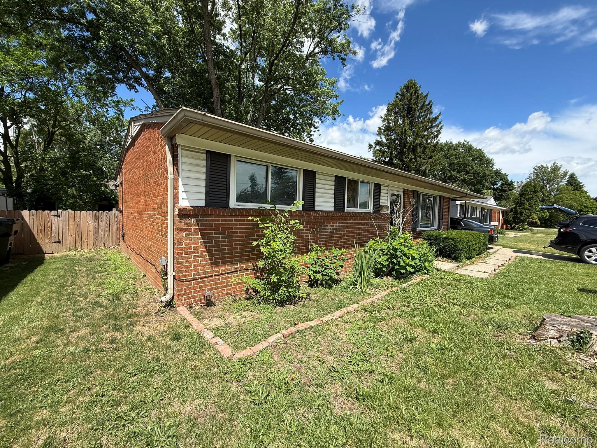 43105 Penny Drive Property Photo 2