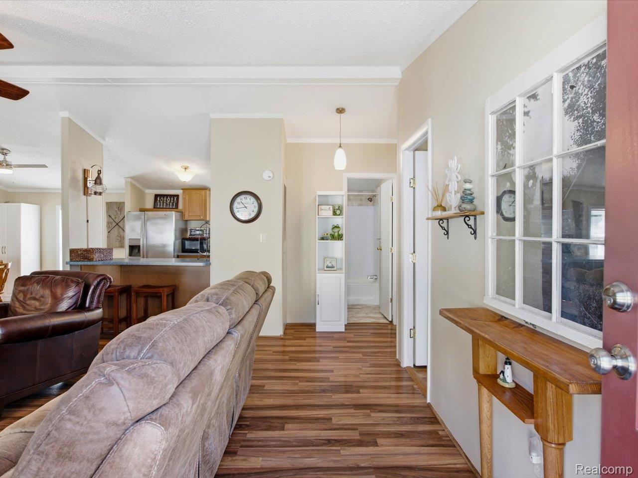 2545 Lakeshore Road Property Photo 14