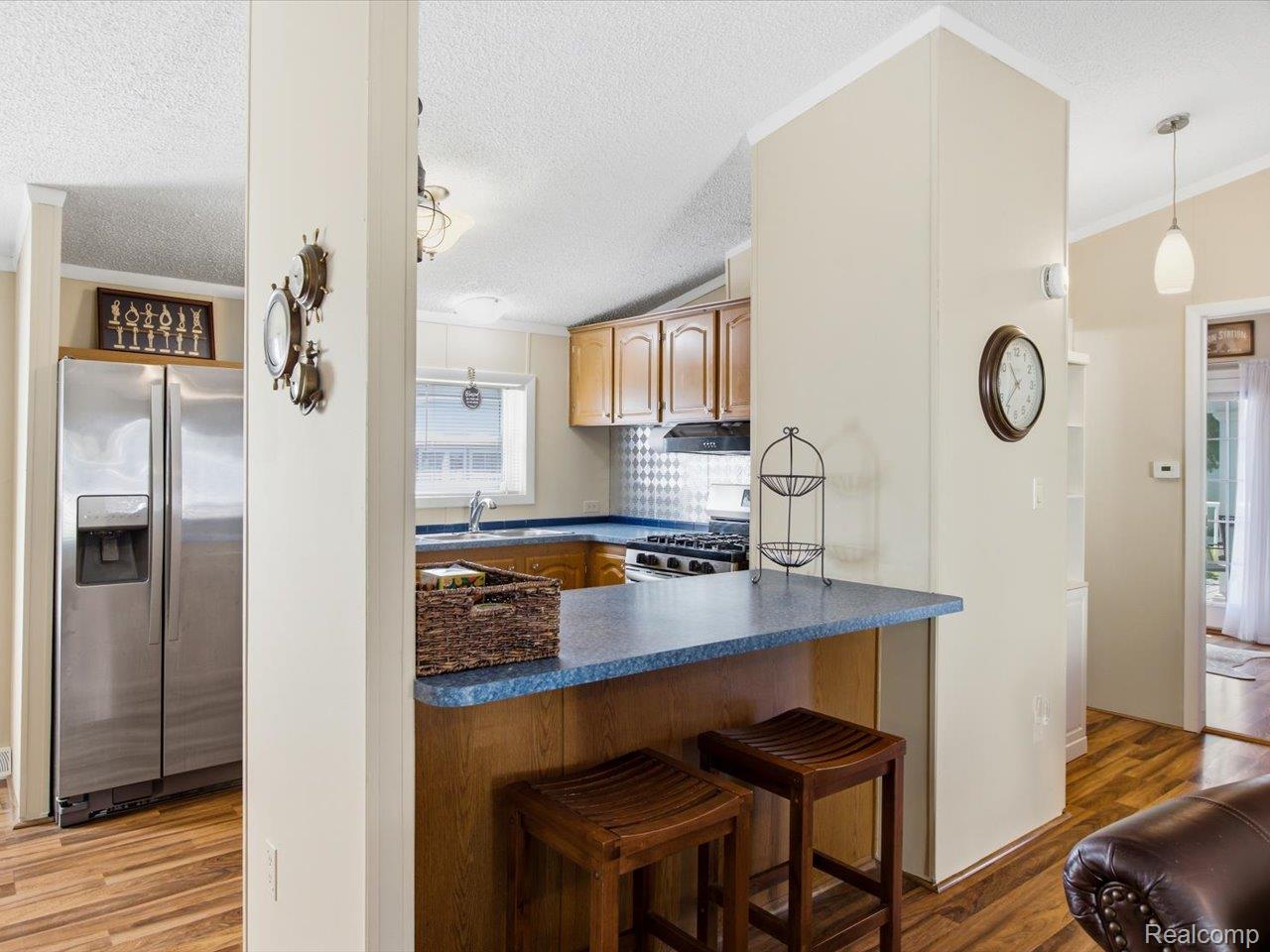 2545 Lakeshore Road Property Photo 19