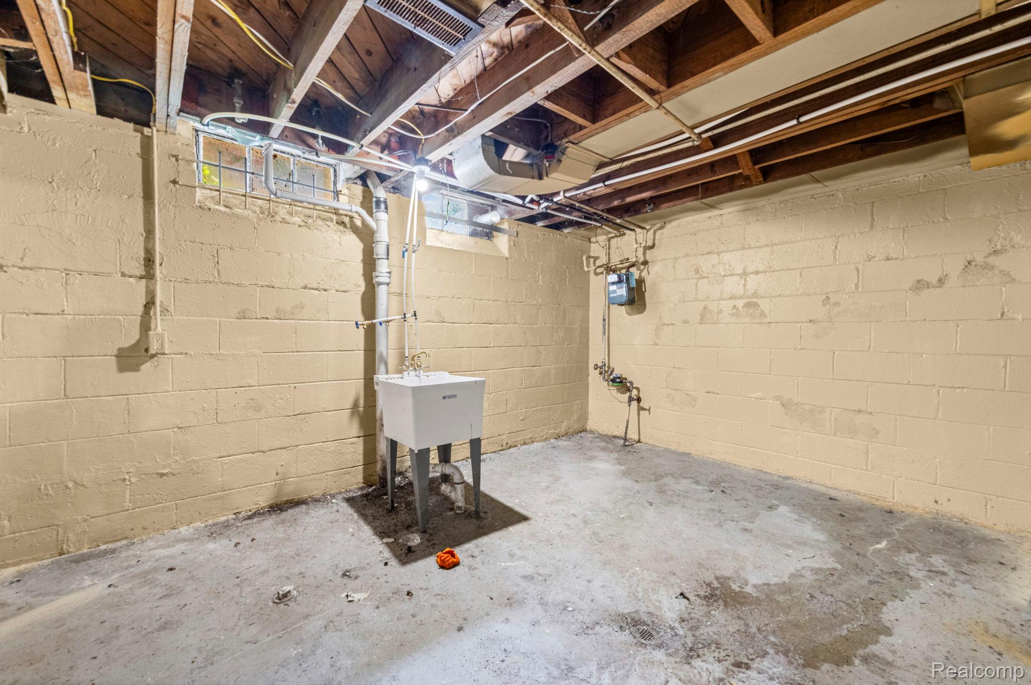 10270 Beaconsfield Street Property Photo 13
