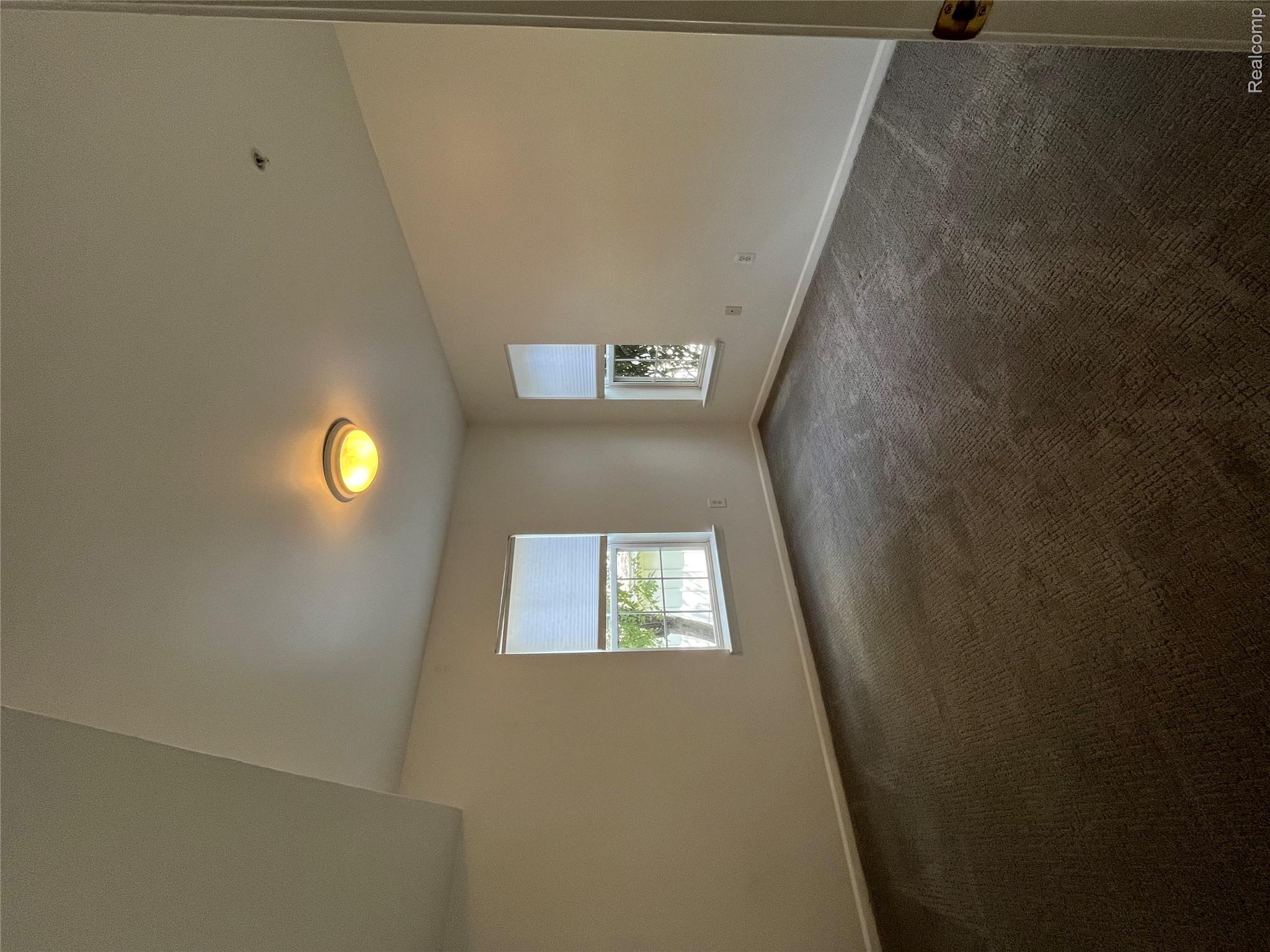 1105 Joyce Lane Property Photo 9