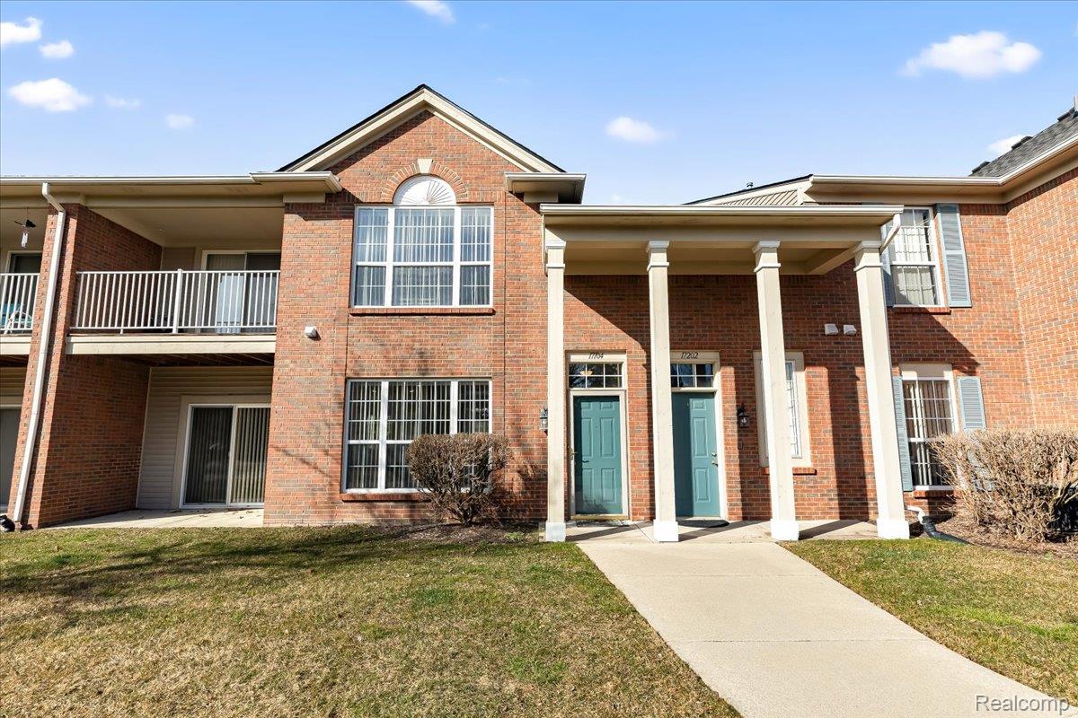 17104 Chesapeake Circle Property Photo 1
