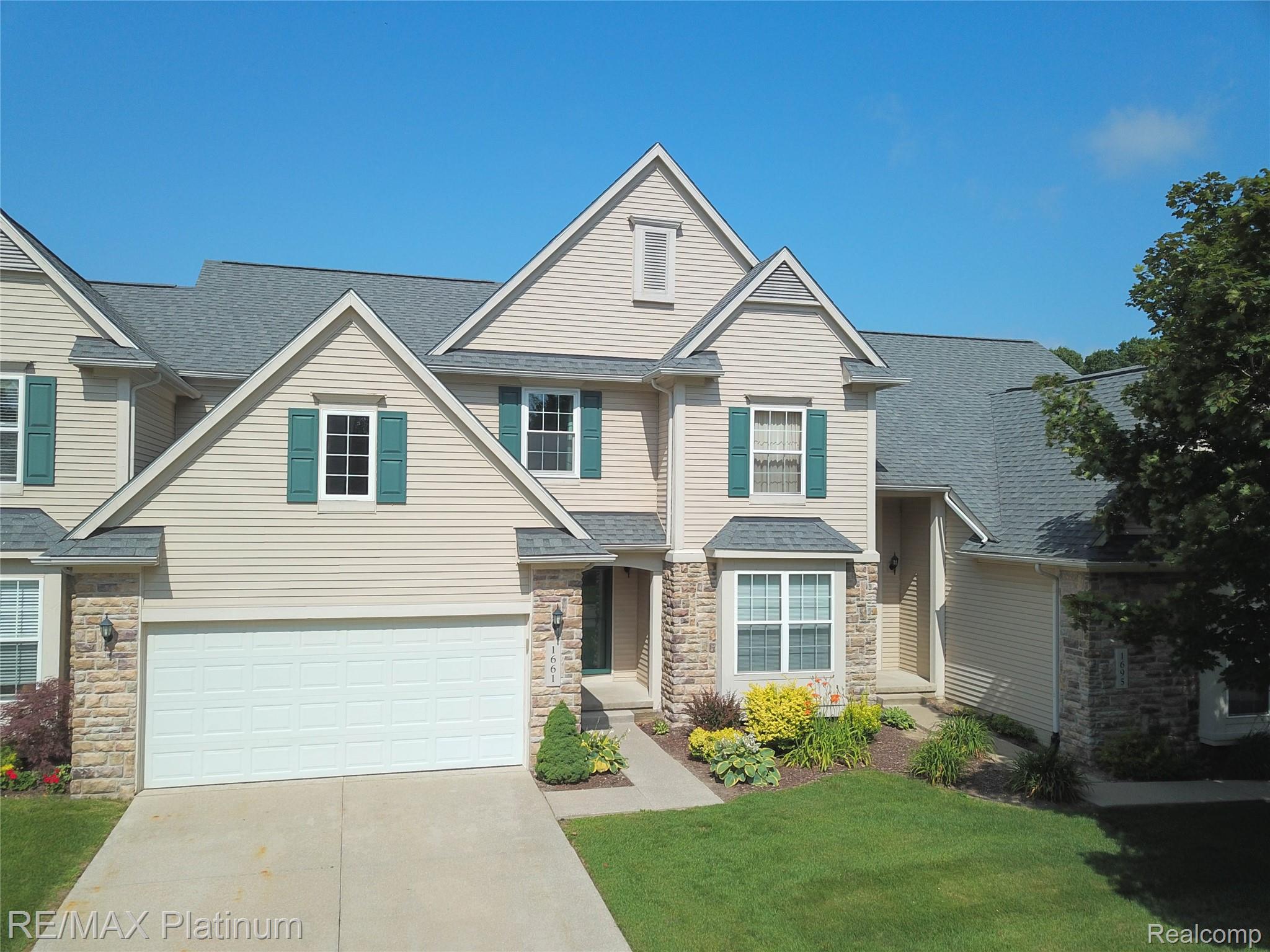 1661 Sanctuary Circle Property Photo 1