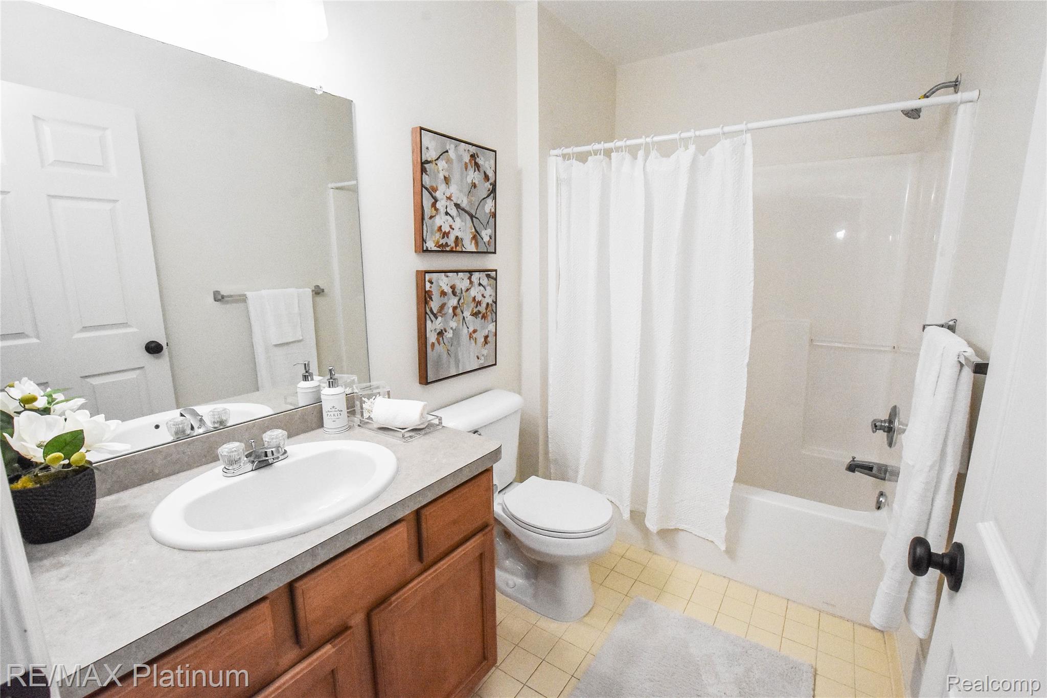 1661 Sanctuary Circle Property Photo 28