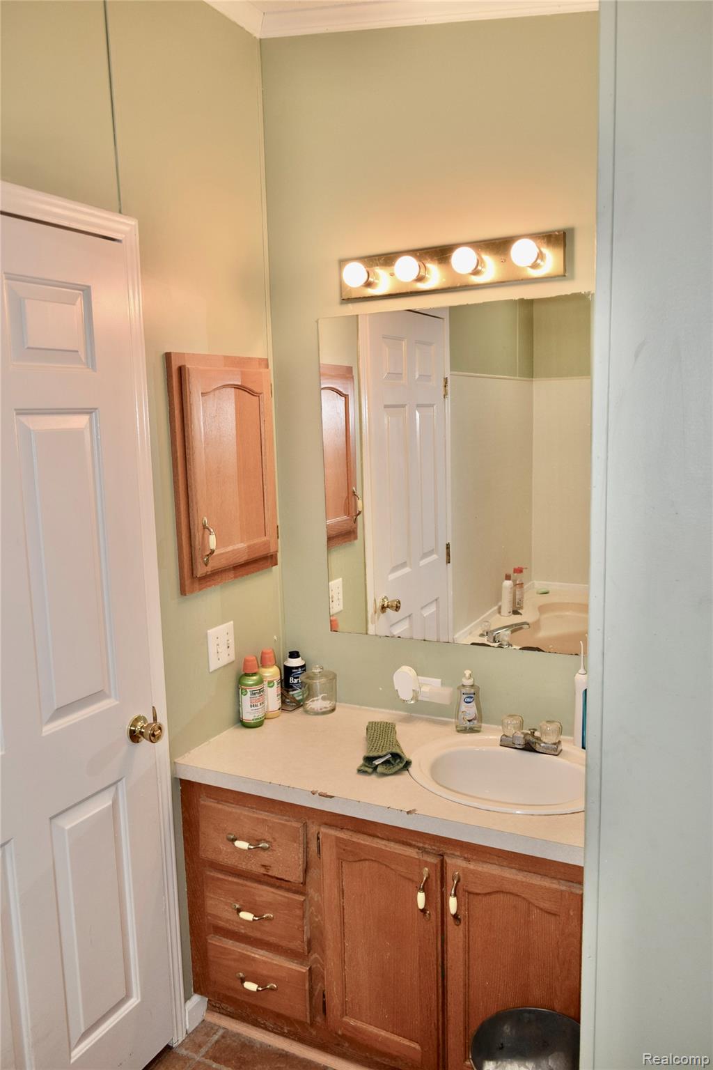 2140 S Dye Road Property Photo 10