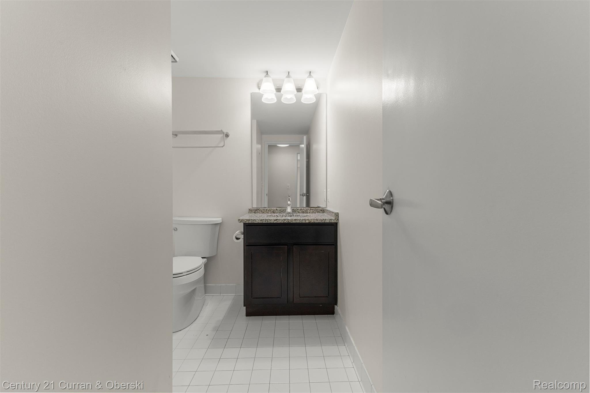 250 E Harbortown Drive 708 Property Photo 22